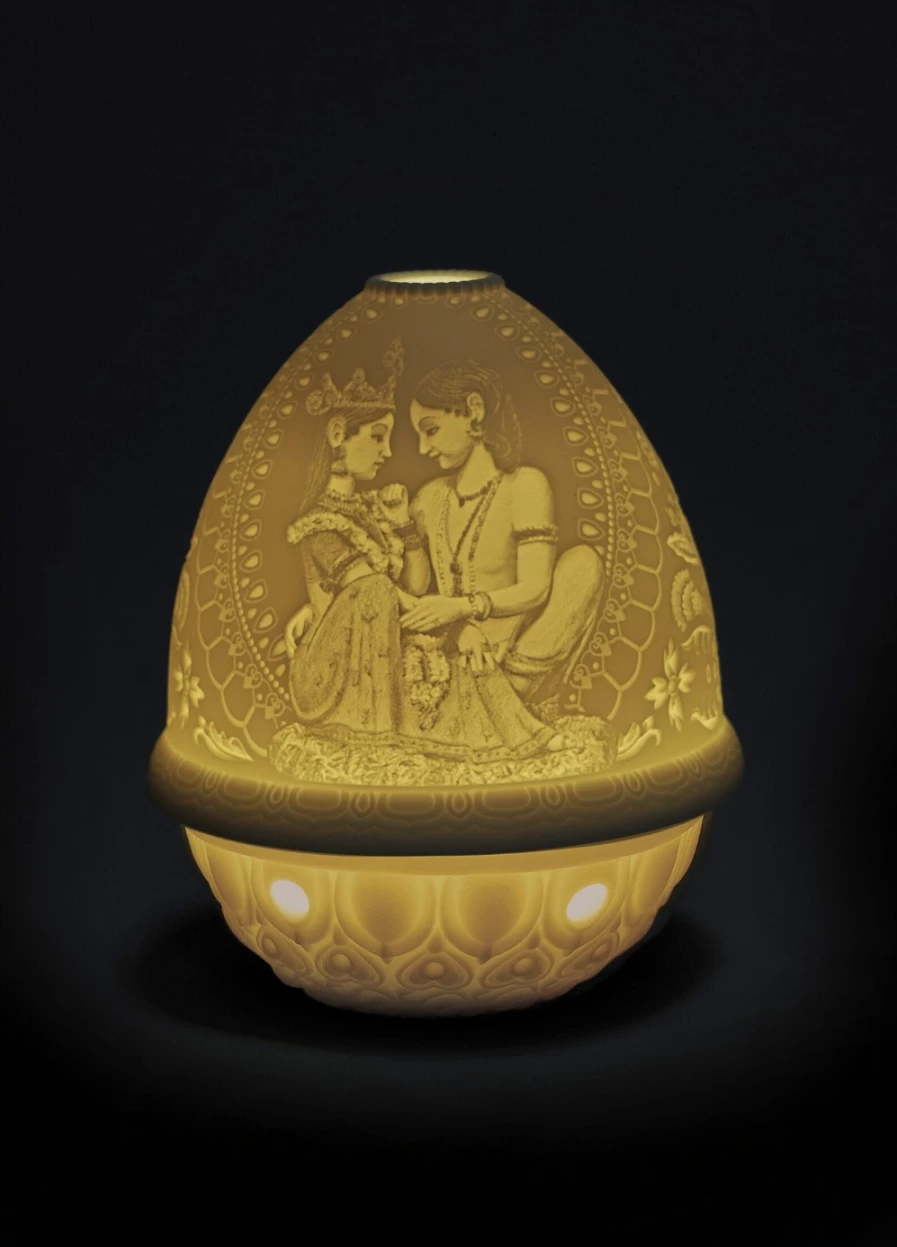 Lladró Divine Love Lithophane Night Light - Handcrafted Porcelain Art Piece