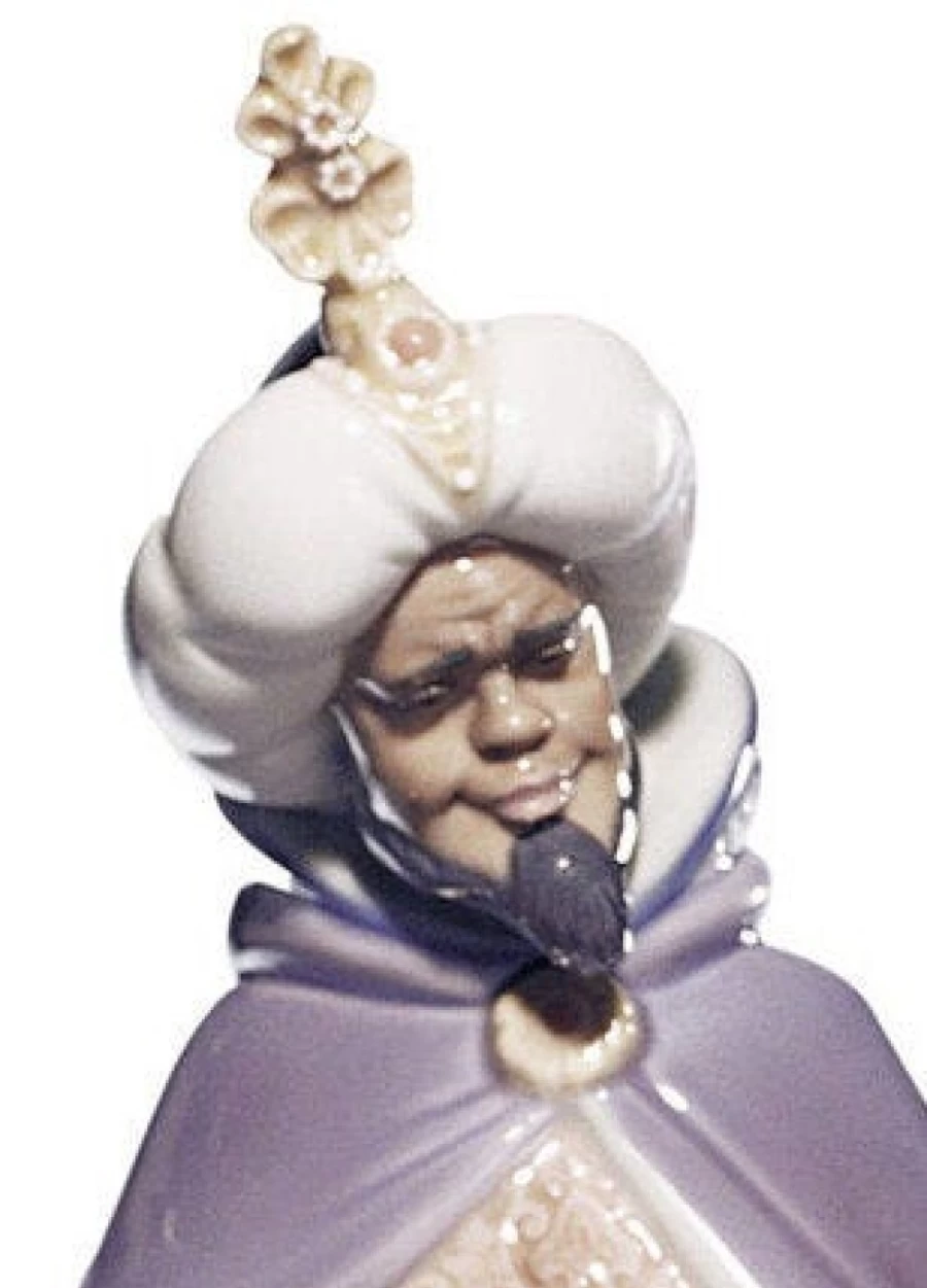 Lladró King Balthasar Nativity Figurine - Handcrafted Porcelain Christmas Decoration