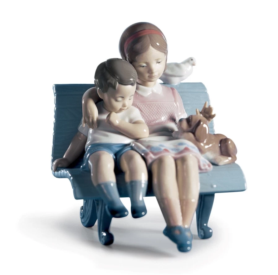 Lladró Surrounded By Love Porcelain Children Figurine - Handcrafted Collectible Art Piece