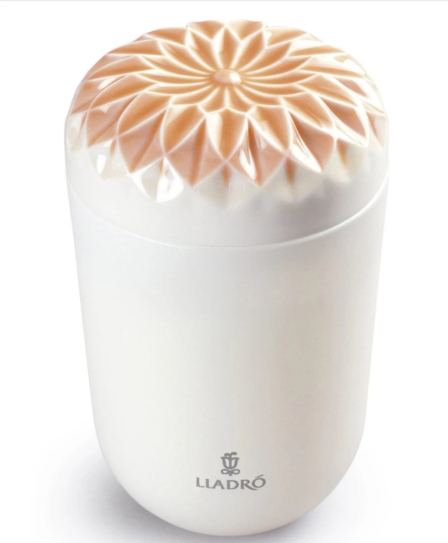 Lladró Gardens Of Valencia Scented Candle – Echoes Of Nature Collection