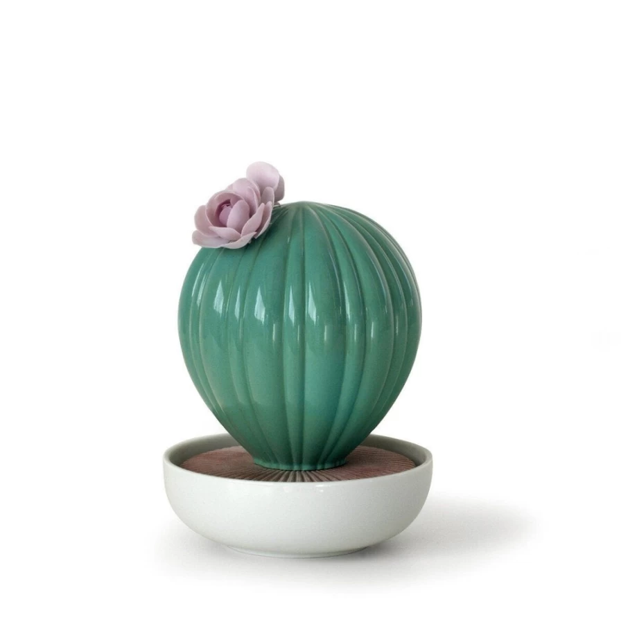 Lladró Ferocactus Cactus Essential Oil Diffuser with Tropical Blossoms Fragrance