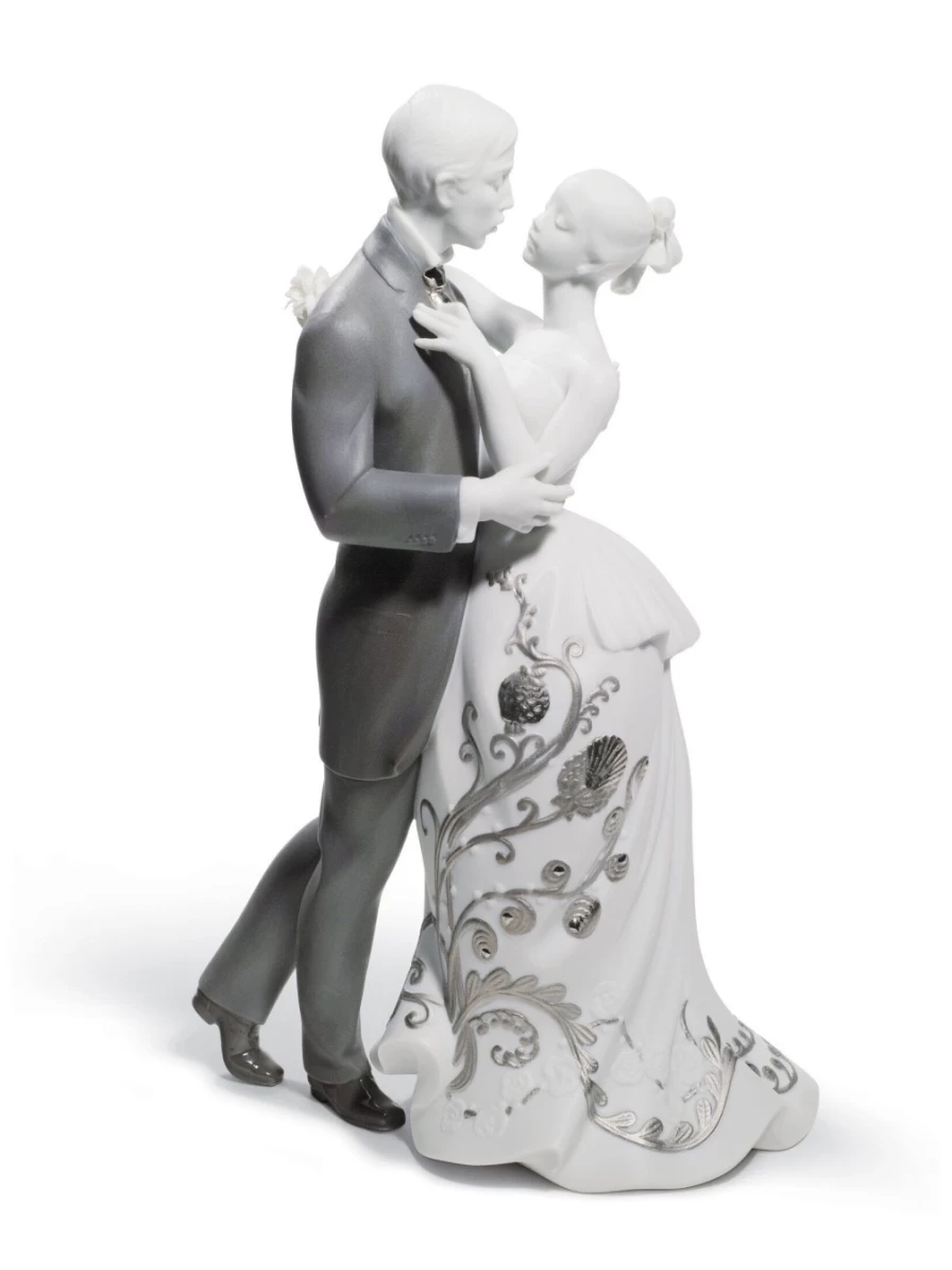 Lladró Silver Lustre Lovers' Waltz Couple Figurine - Romantic Dance Sculpture