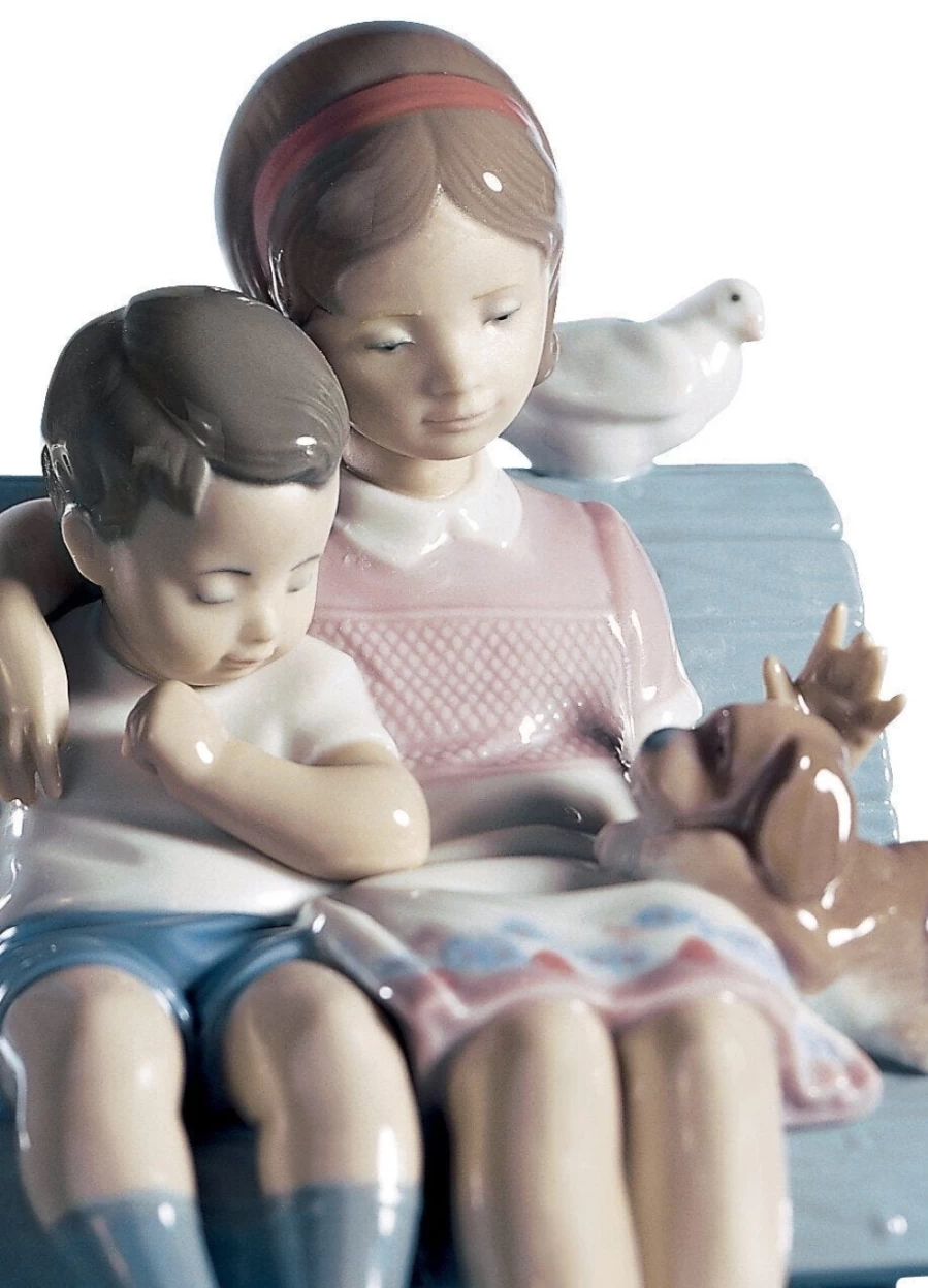 Lladró Surrounded By Love Porcelain Children Figurine - Handcrafted Collectible Art Piece