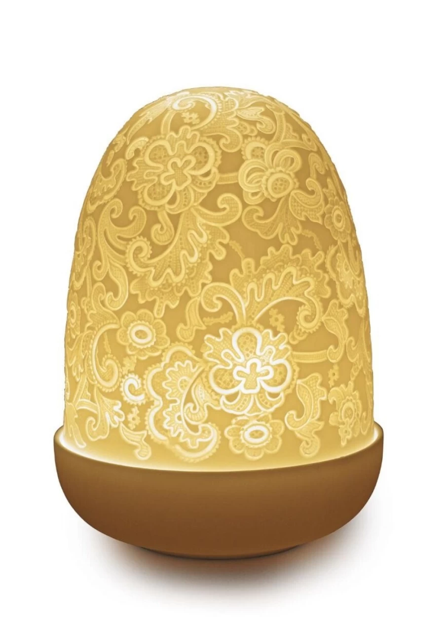 Lladró Elegant Lace Dome Table Lamp - Handcrafted Porcelain Lighting for Home Decor